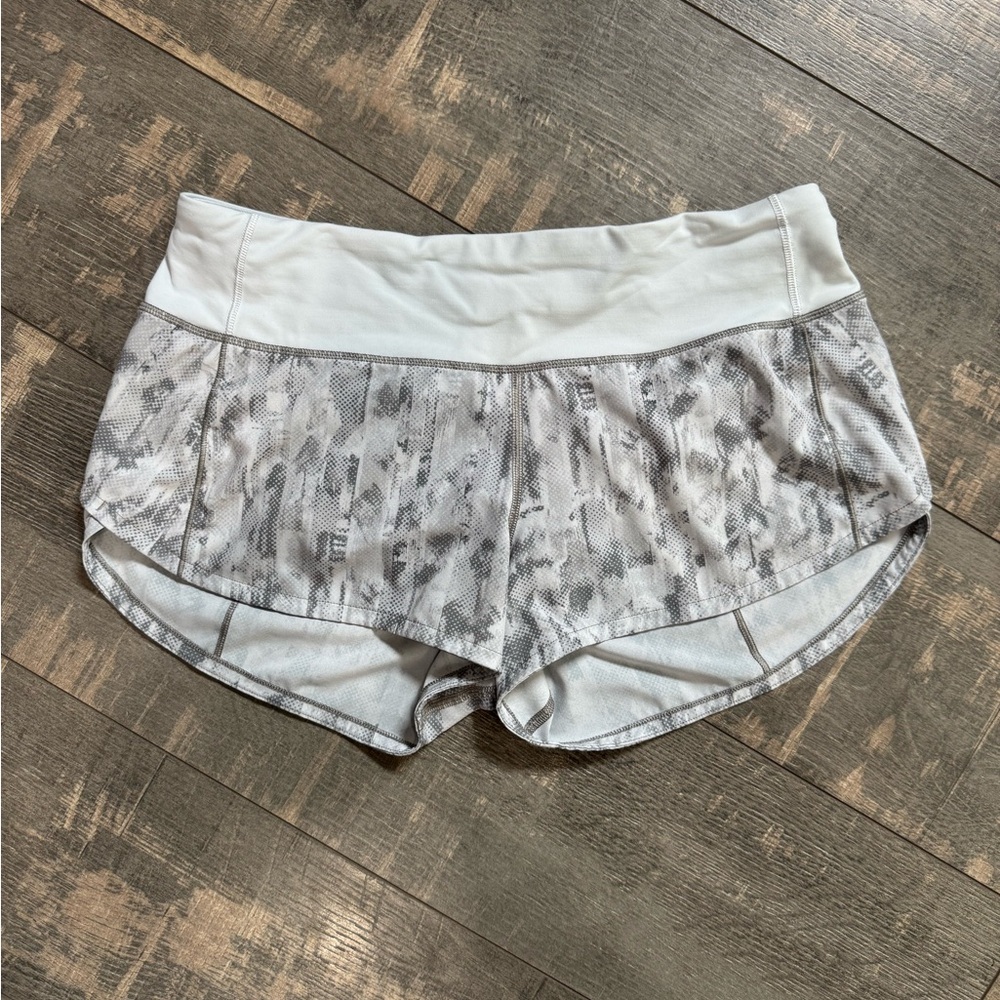 Lululemon Speed Up Shorts 2.5”